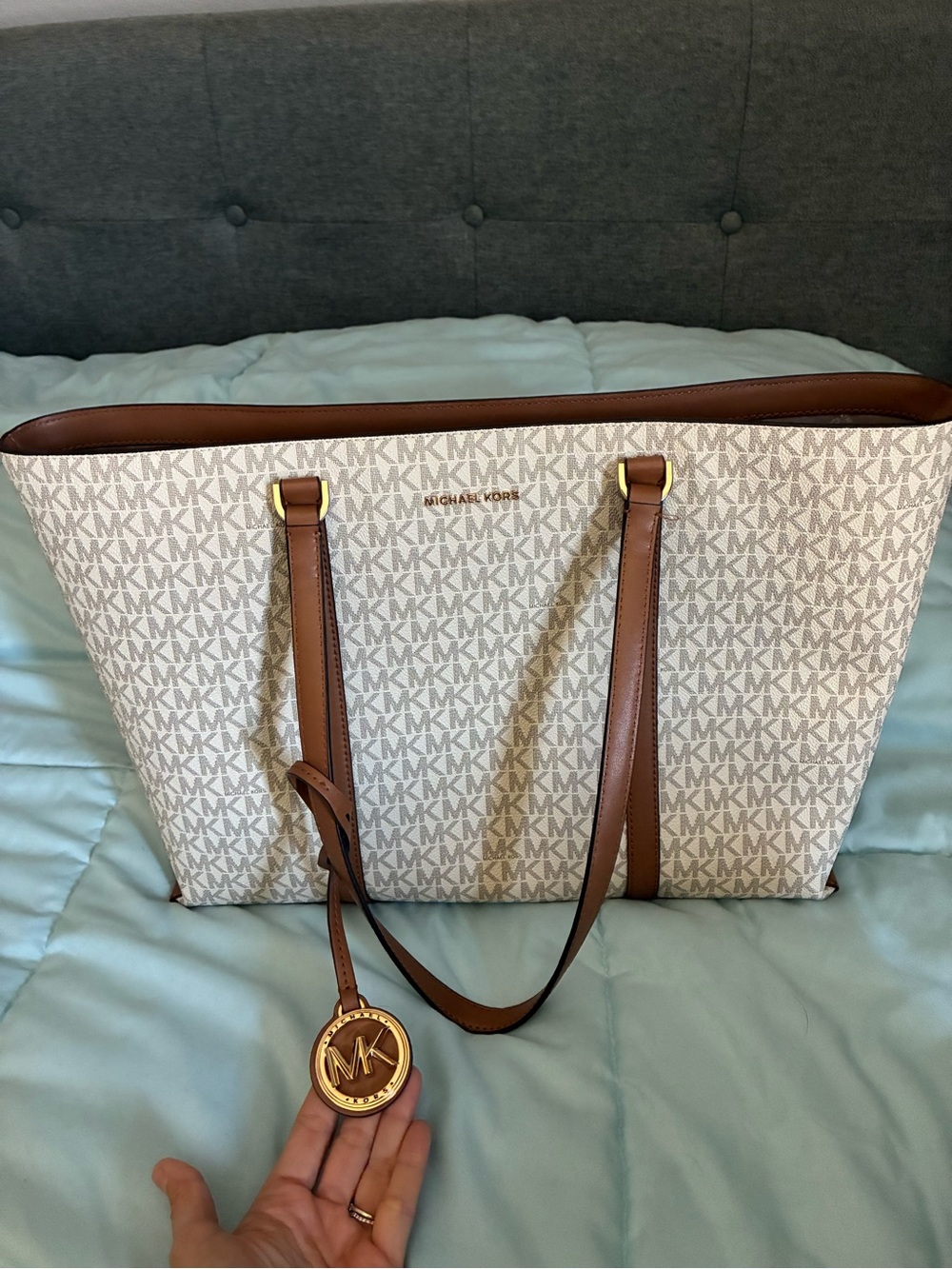 Michael Kors Signature MK Logo Tote in Vanilla and Brown